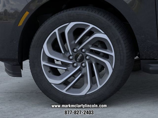 New 2026 Lincoln Navigator Premiere AWD/4WD image 19