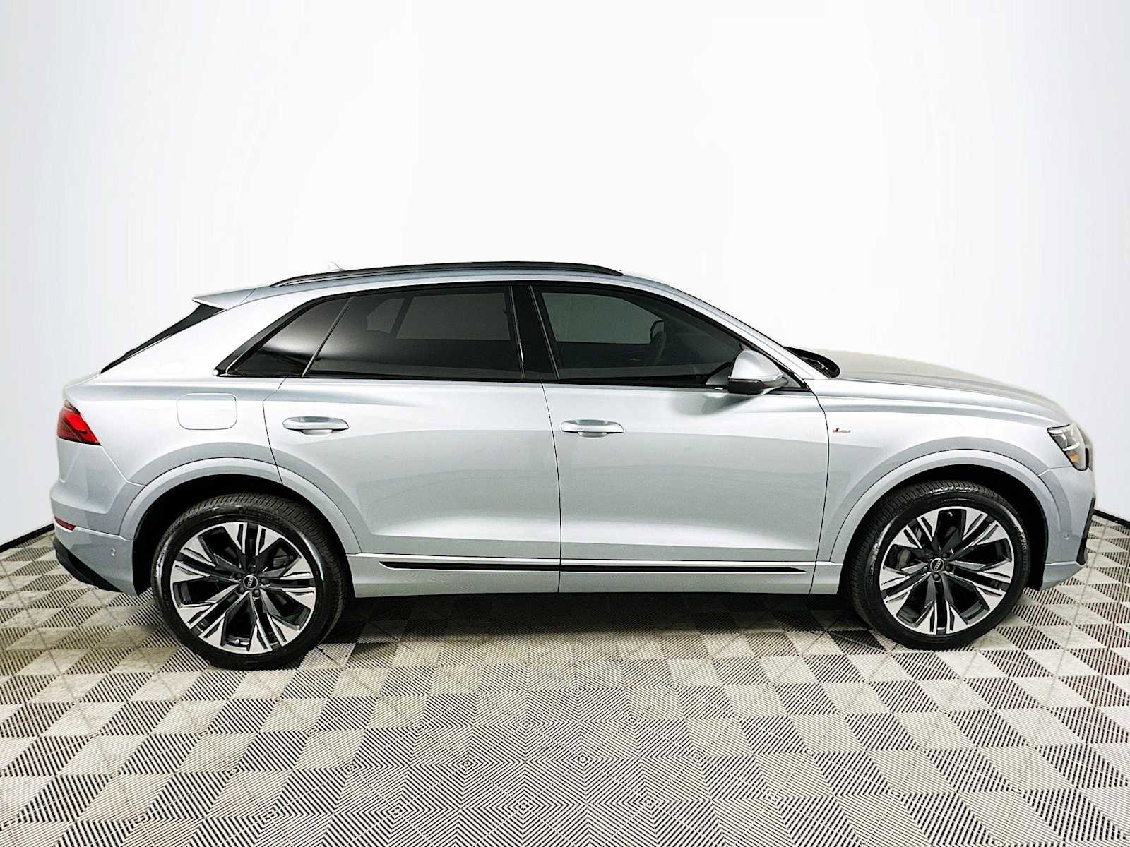 New 2025 Audi Q8 Prestige image 8