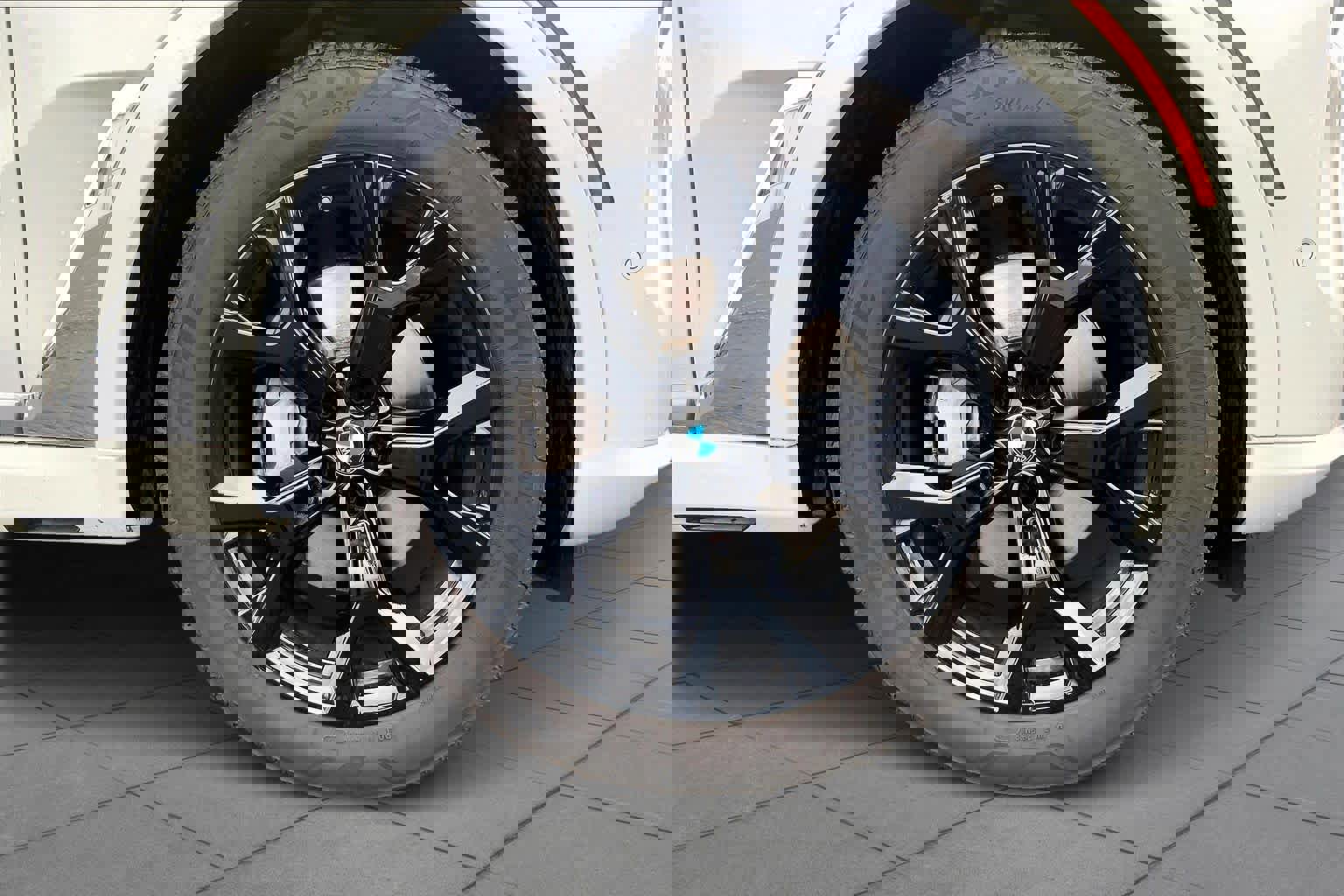 Certified 2025 BMW X7 xDrive40i w/ Premium Package image 10