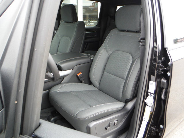 New 2027 RAM 1500 4x4 Crew Cab image 4