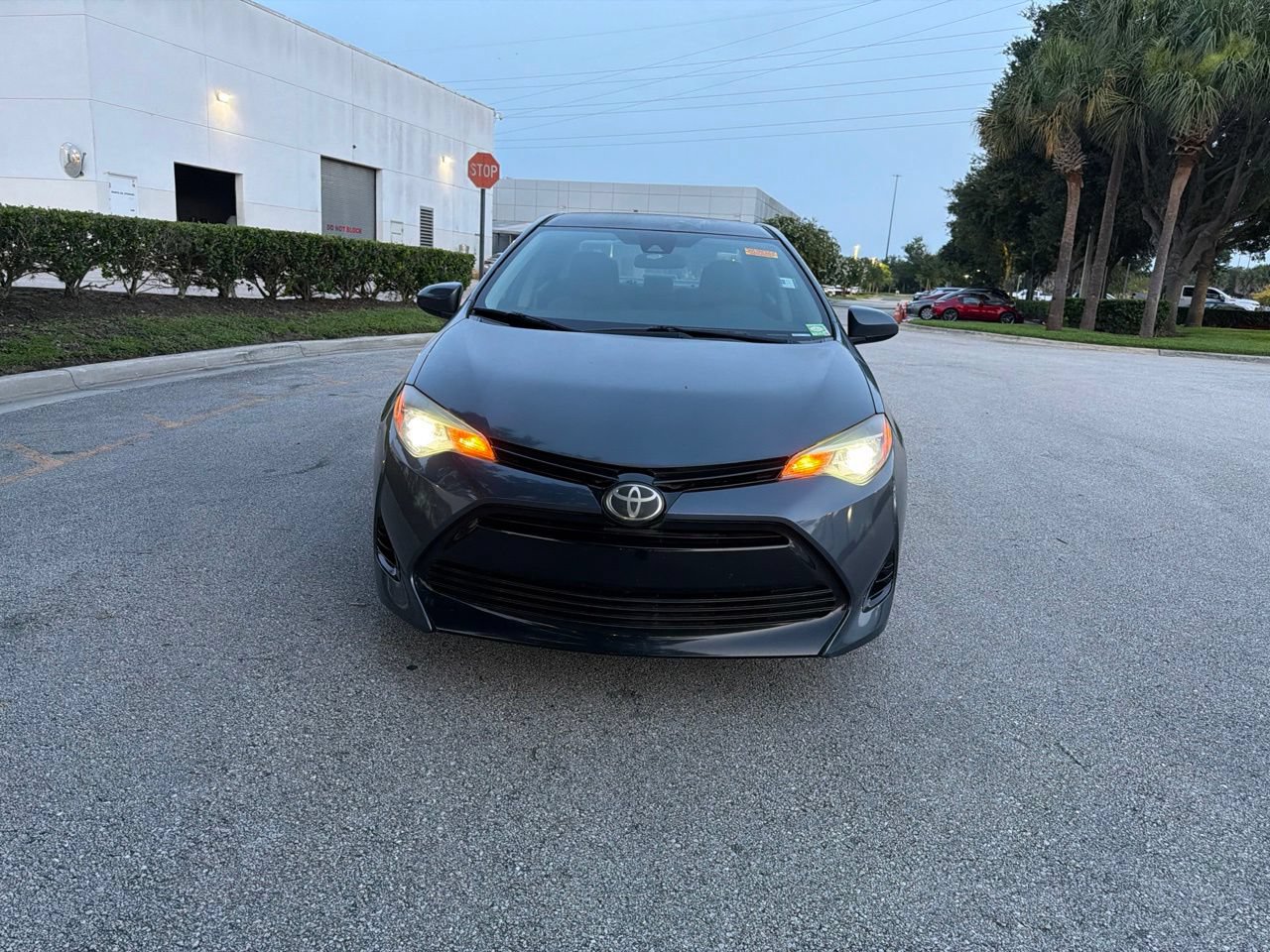 Used 2017 Toyota Corolla LE FWD image 8