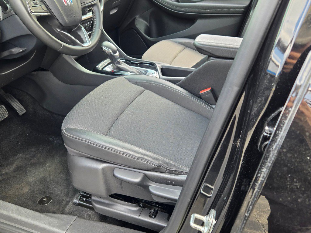 Used 2025 Buick Encore GX Preferred FWD image 22