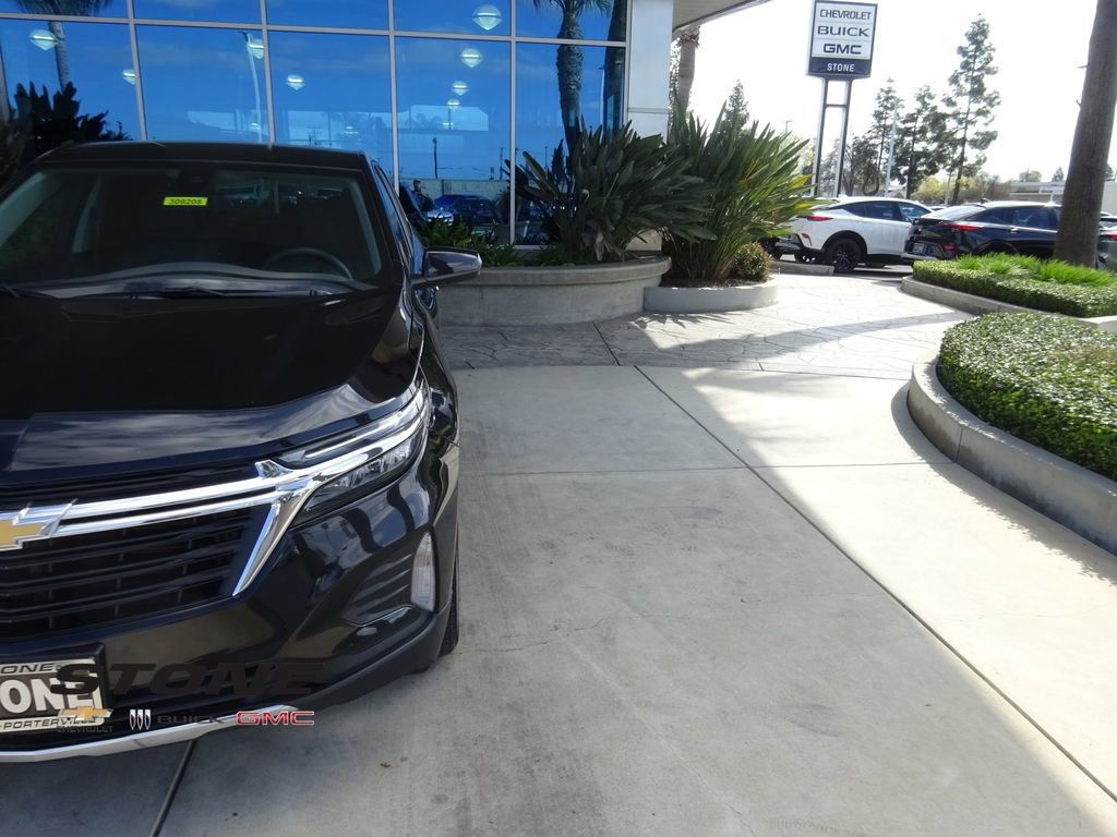 Used 2024 Chevrolet Equinox LT image 32