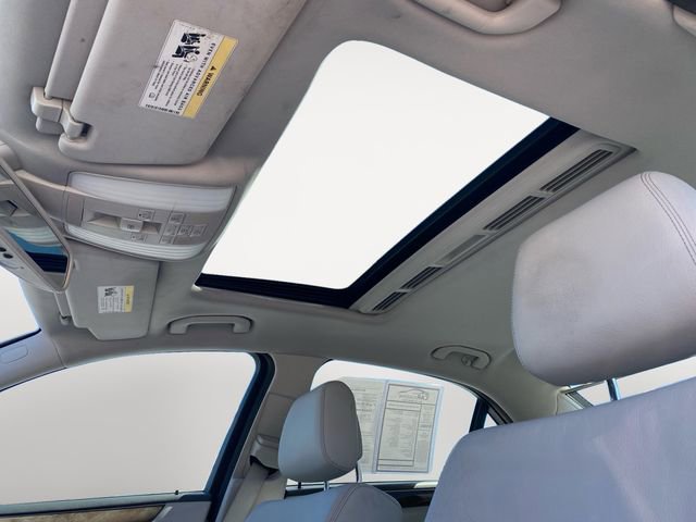 Used 2015 Mercedes-Benz E 350 4MATIC Sedan image 28