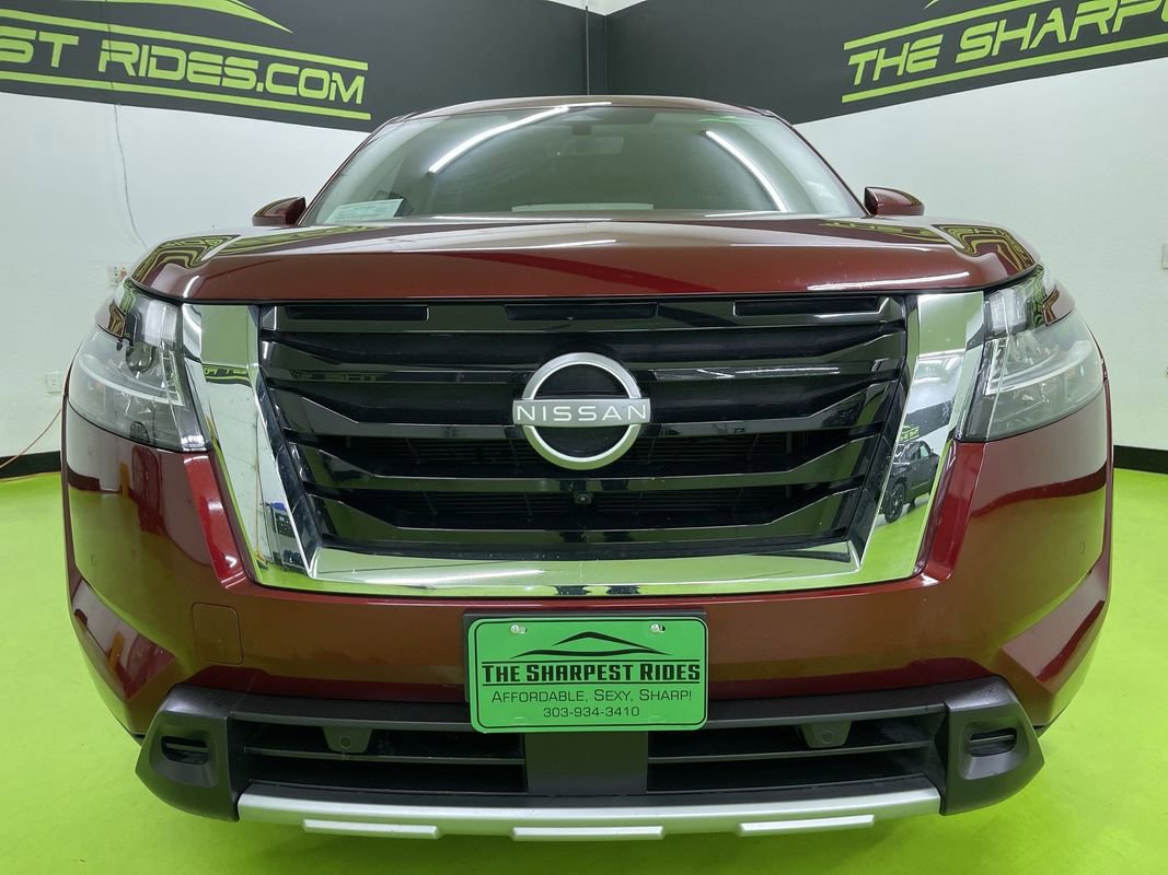 Used 2024 Nissan Pathfinder SL image 3