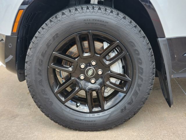 Used 2022 Land Rover Defender 90 X-Dynamic S image 10