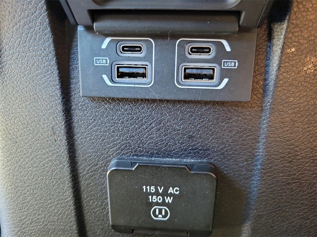 Used 2022 Jeep Wrangler Unlimited Sahara w/ Cold Weather Group image 13