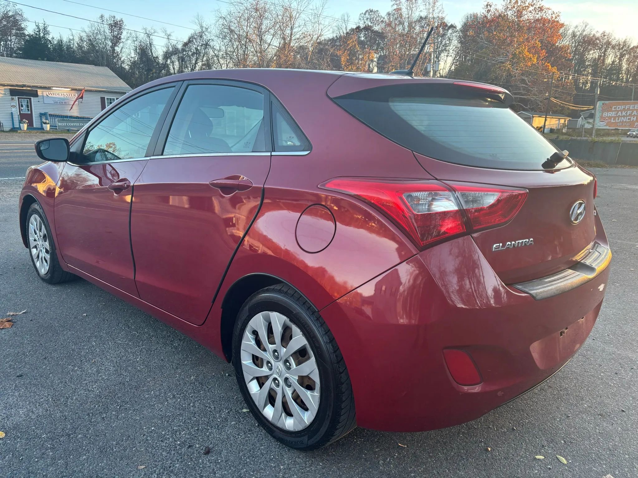 Used 2016 Hyundai Elantra GT image 7