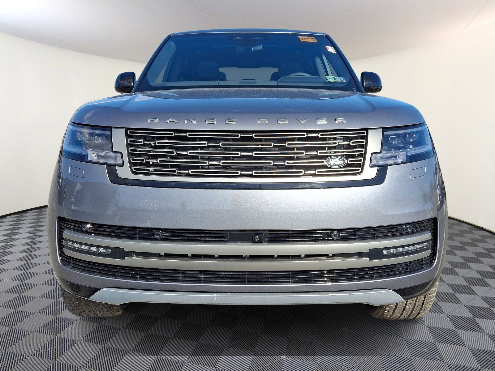 New 2025 Land Rover Range Rover SE image 5