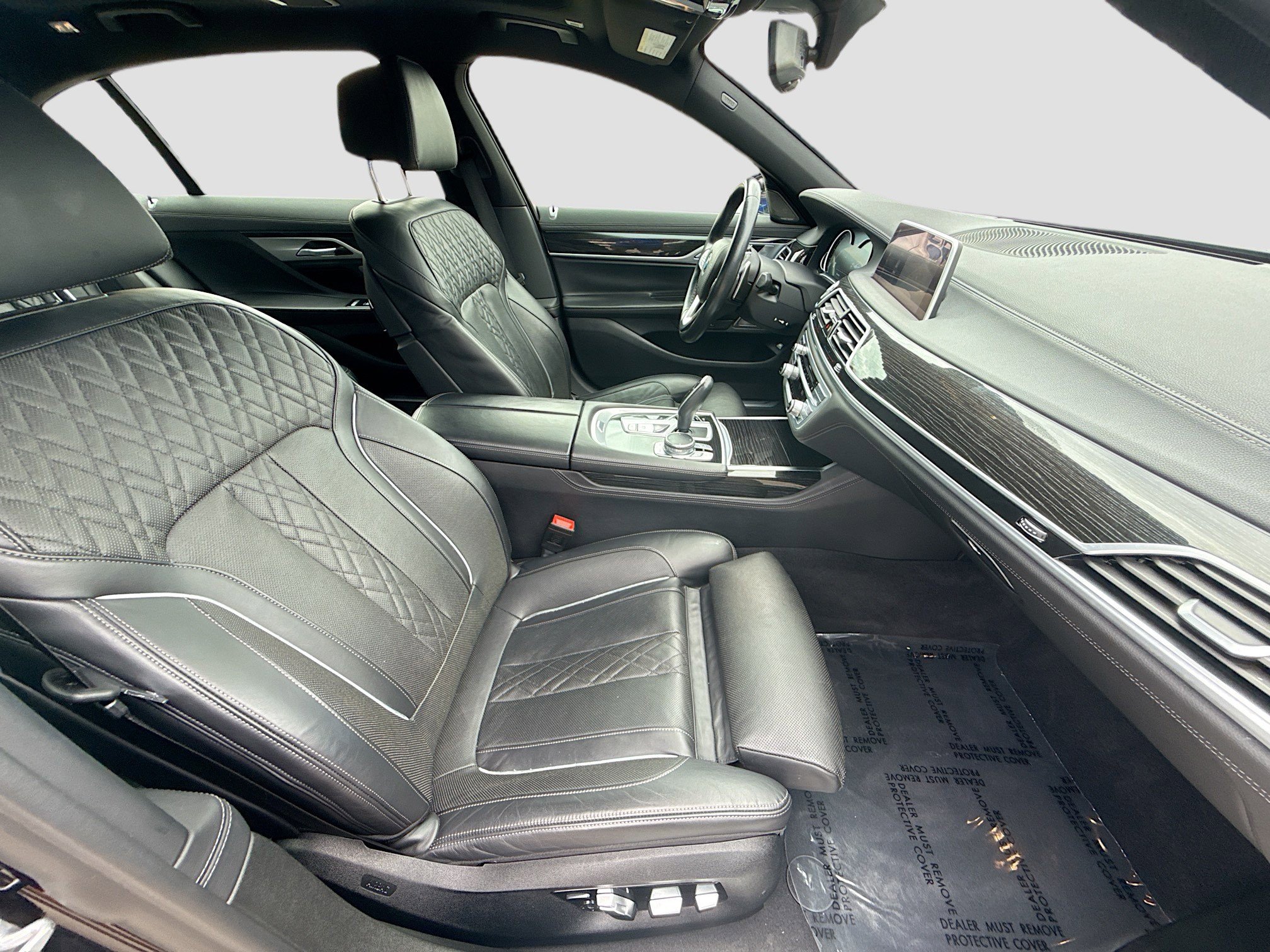 Used 2019 BMW 750i image 30