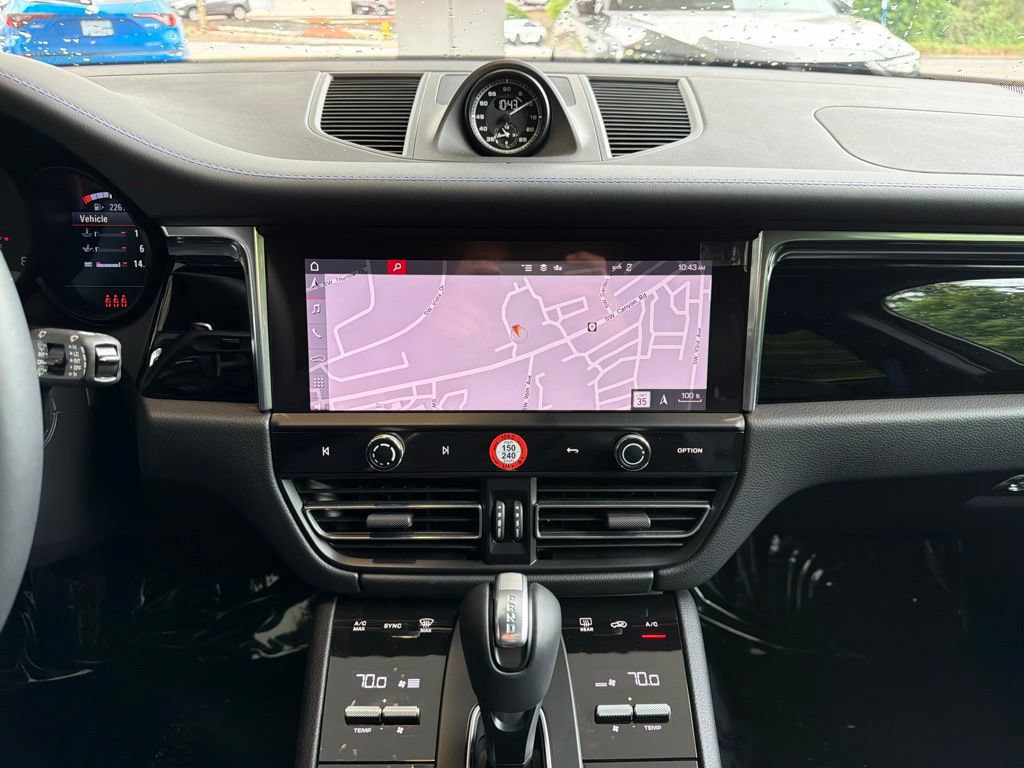 Used 2025 Porsche Macan Turbo AWD/4WD image 24
