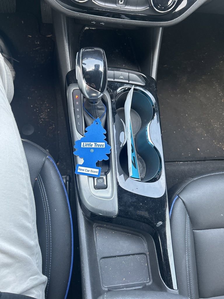 Used 2025 Buick Envista Sport Touring image 18