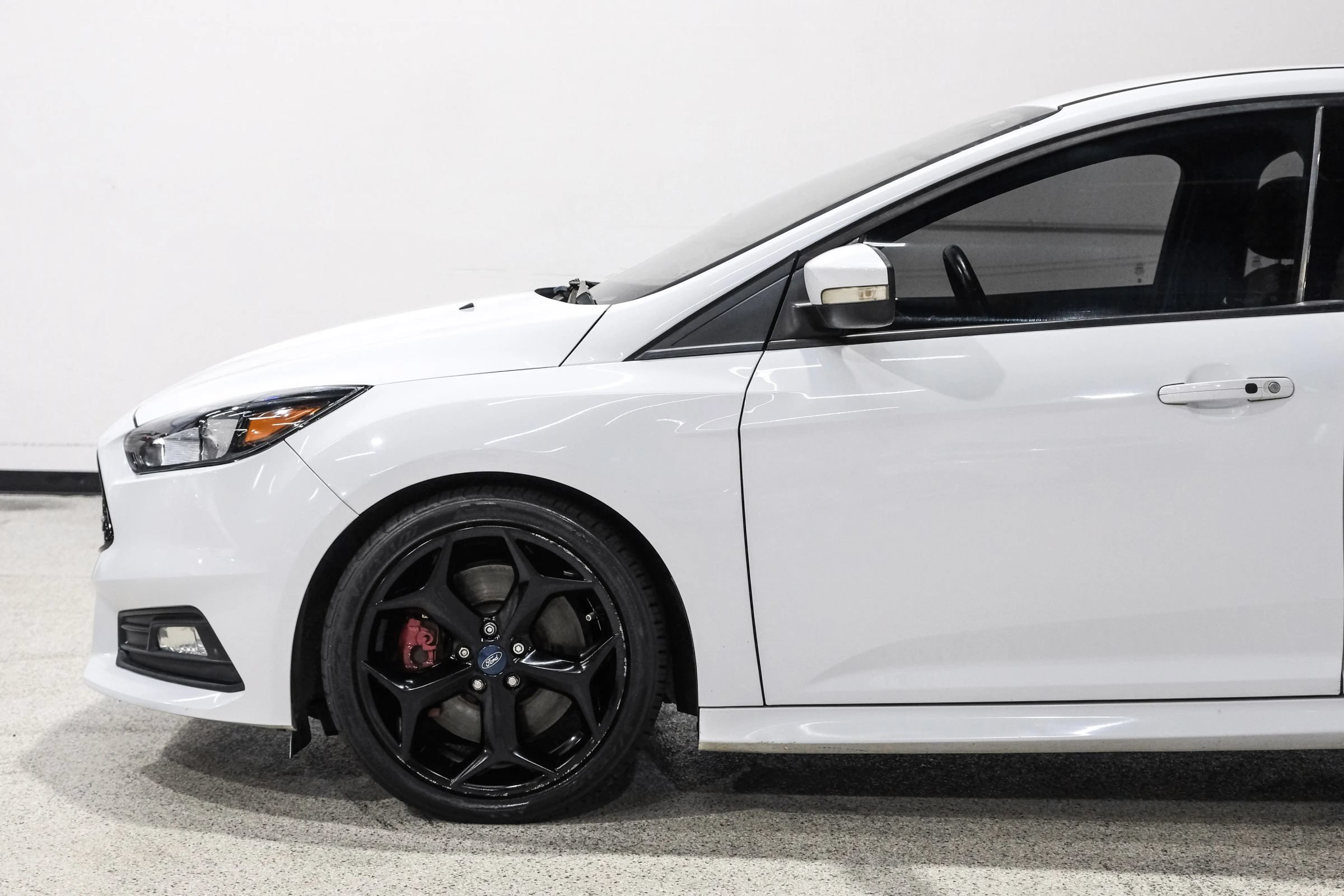 Used 2017 Ford Focus ST FWD image 9