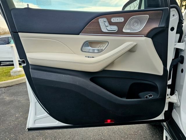 Used 2022 Mercedes-Benz GLS 450 4MATIC image 22