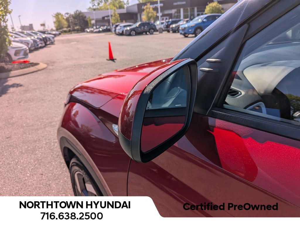 Used 2023 Hyundai Venue Limited w/ Cargo Package FWD image 39
