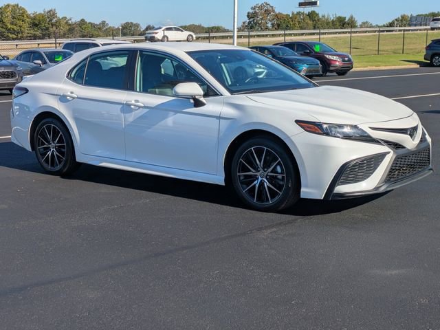 Certified 2024 Toyota Camry SE video 2