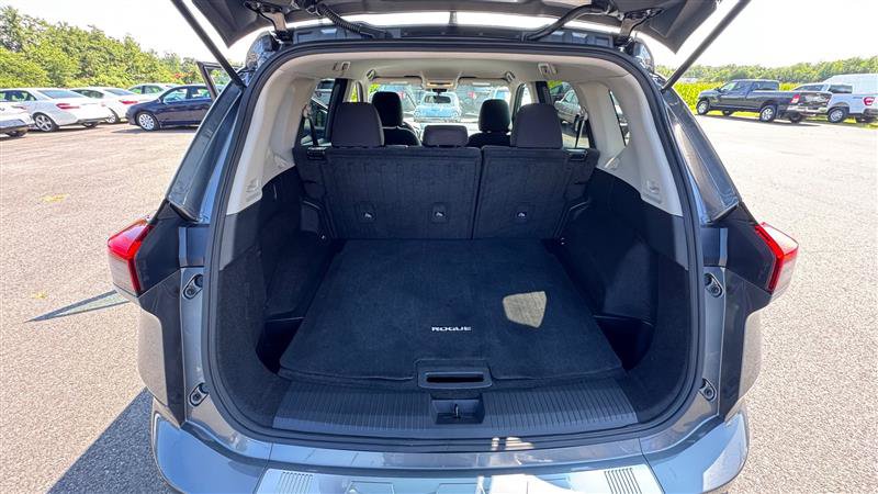 Used 2024 Nissan Rogue S AWD/4WD image 38