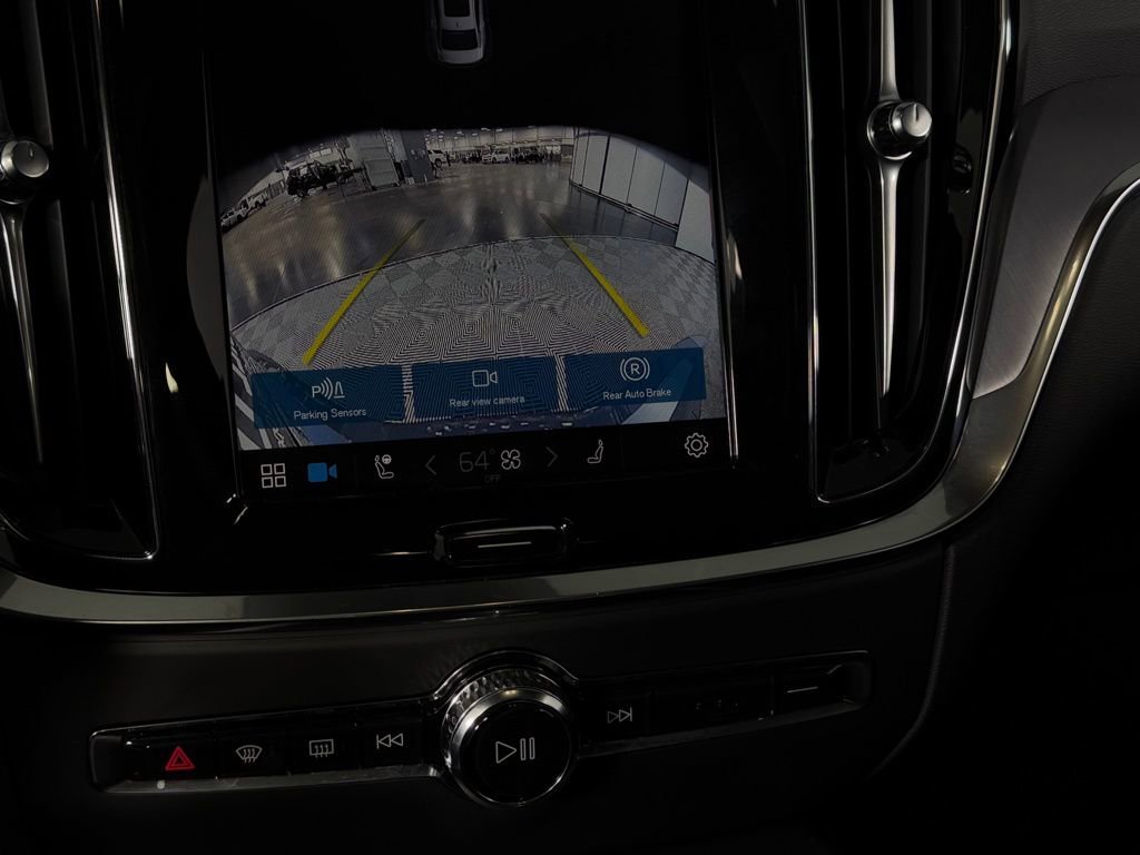 Used 2025 Volvo S60 B5 Core image 19