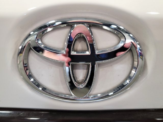 Used 2022 Toyota Corolla LE FWD image 18