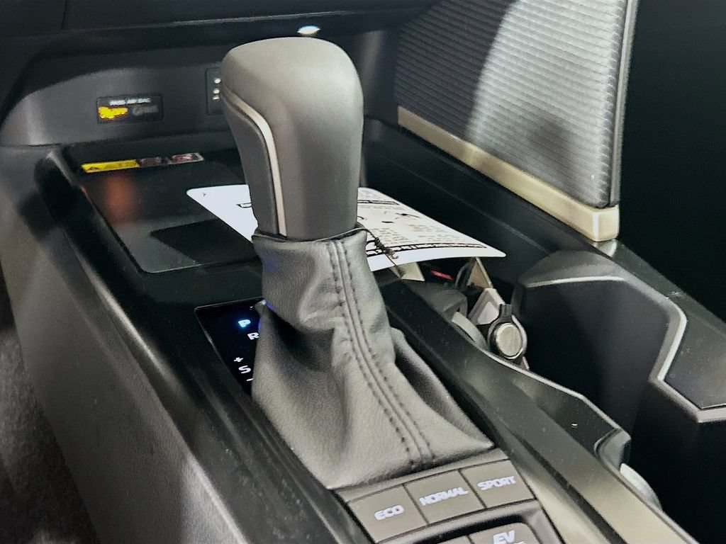 New 2026 Toyota Camry SE FWD image 17