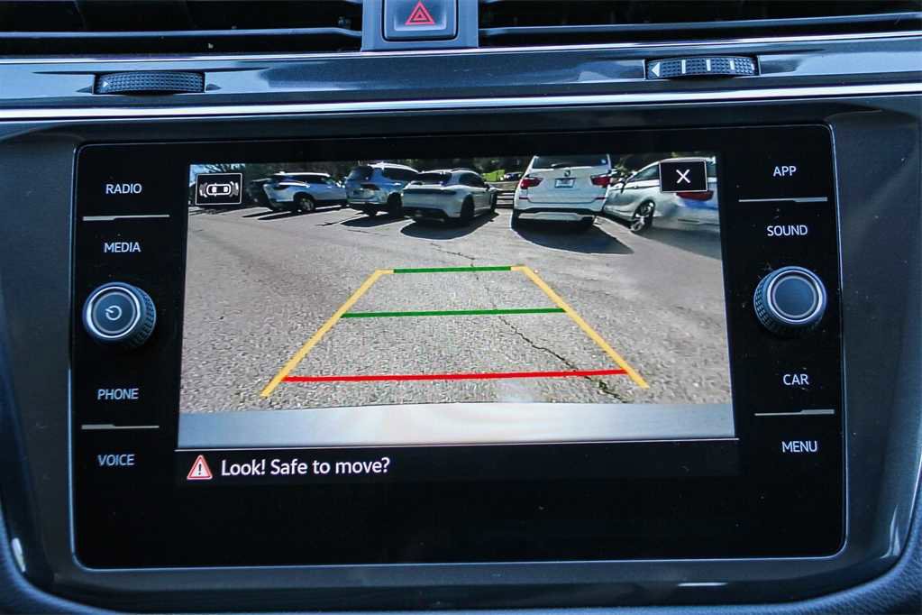 Used 2023 Volkswagen Tiguan SE image 21