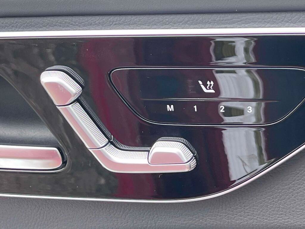New 2026 Mercedes-Benz C 300 4MATIC Sedan image 30