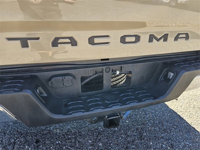 Used 2020 Toyota Tacoma SR5 w/ Blackout Package image 13