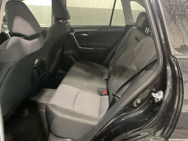 Used 2025 Toyota RAV4 XLE AWD/4WD image 26