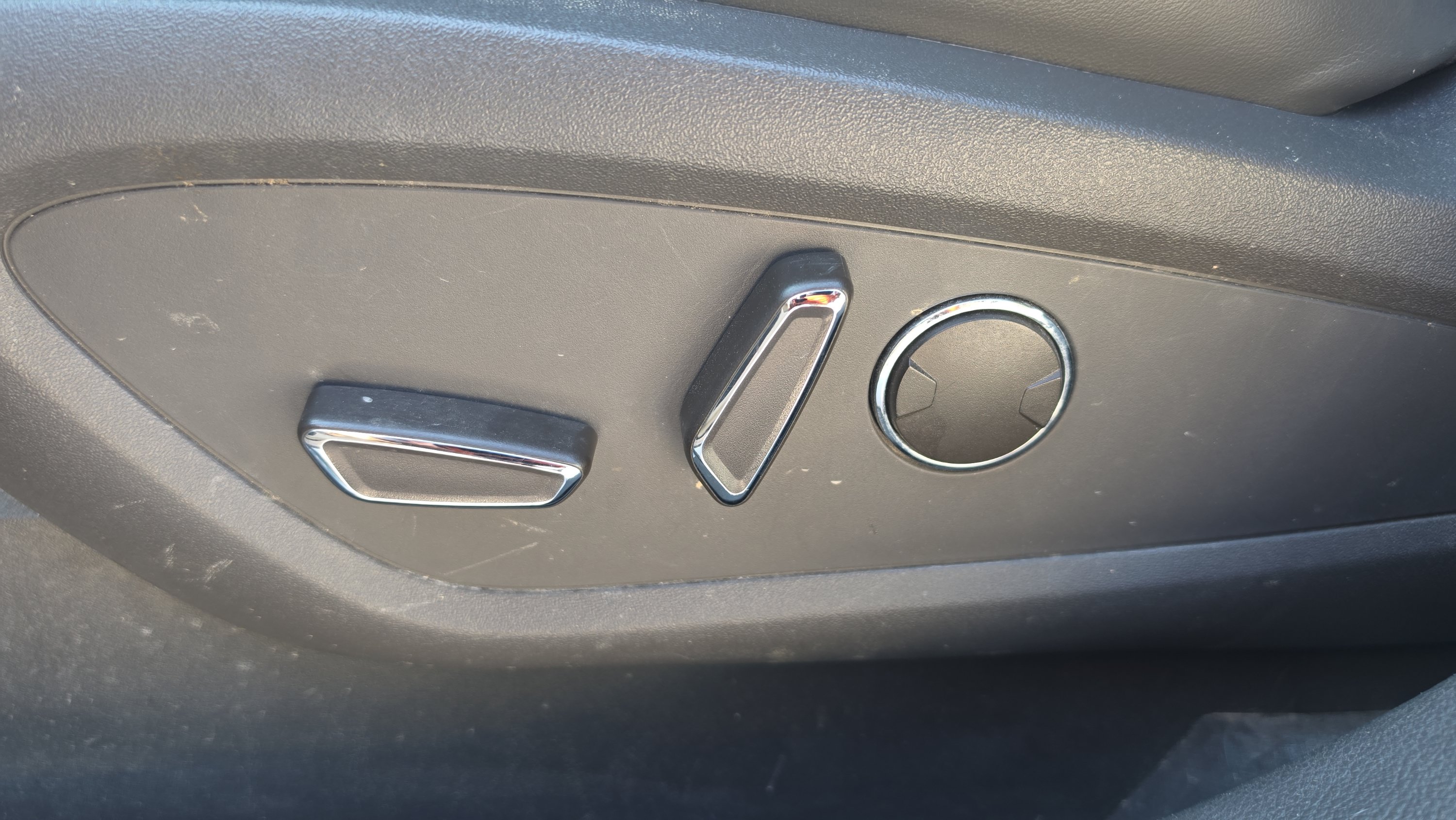 Used 2020 Lincoln Nautilus Reserve FWD image 10