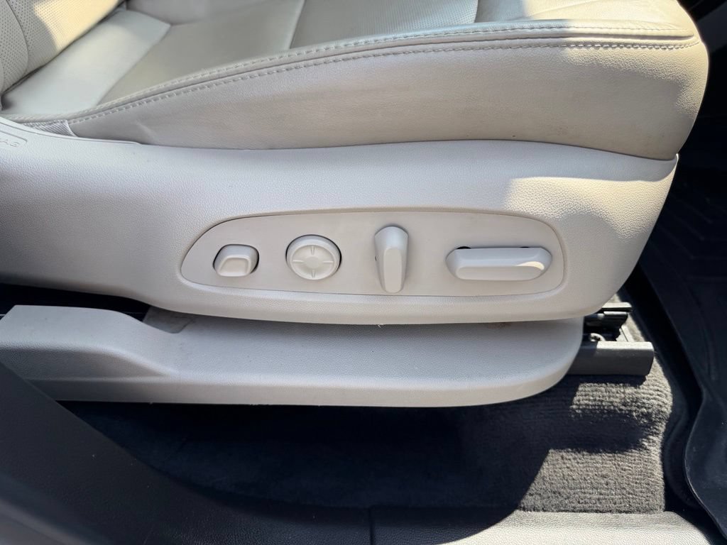 Used 2021 Buick Enclave Premium w/ Sun and Sites Package AWD/4WD image 31