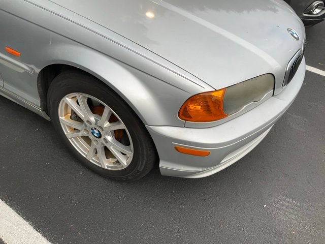 Used 2001 BMW 325Ci Convertible RWD image 2