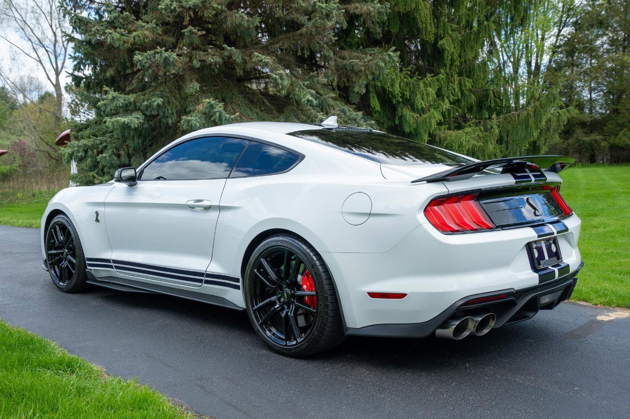 Used 2022 Ford Mustang Shelby GT500 w/ Technology Package RWD image 7