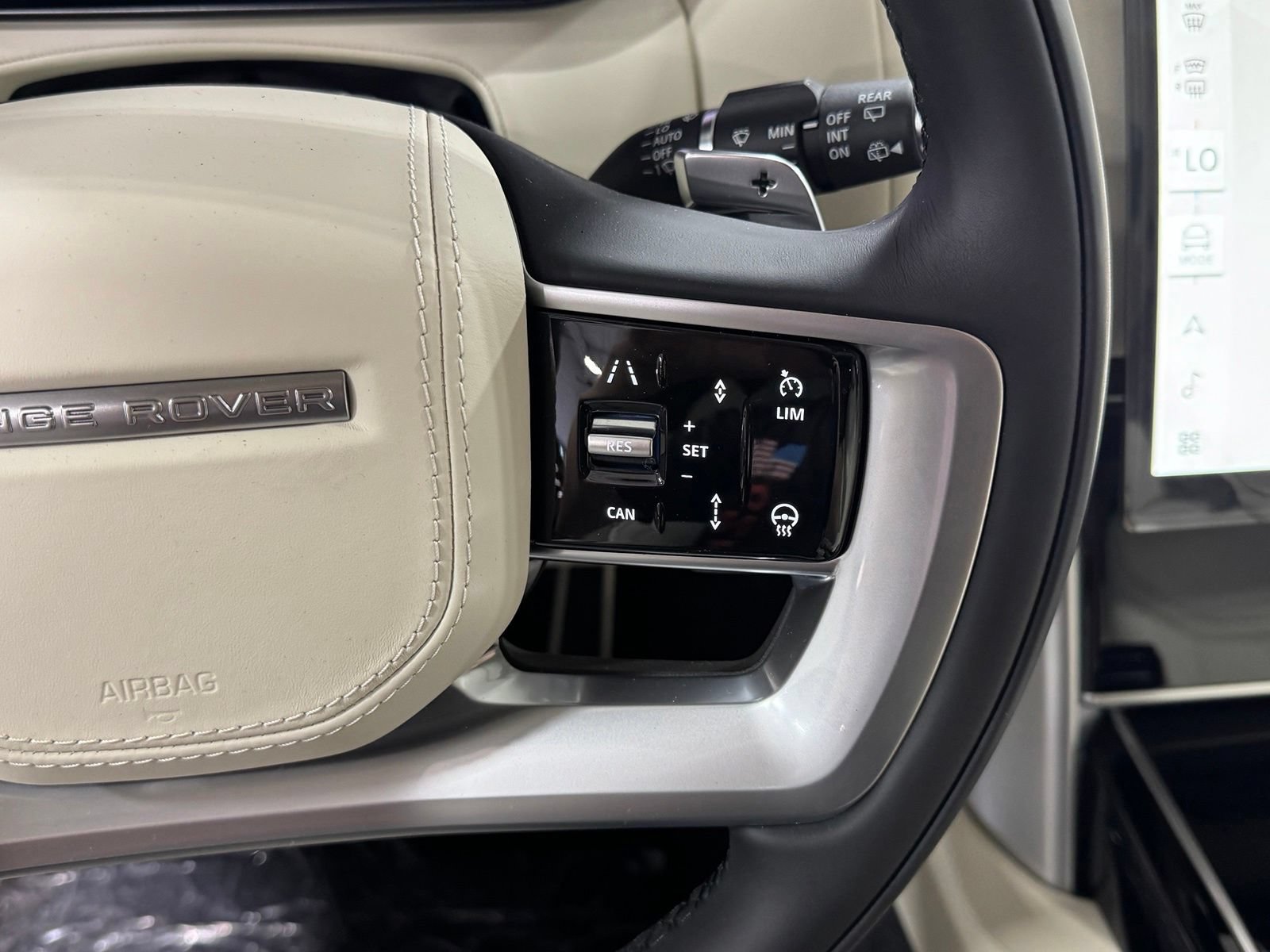 New 2026 Land Rover Range Rover SE AWD/4WD image 19