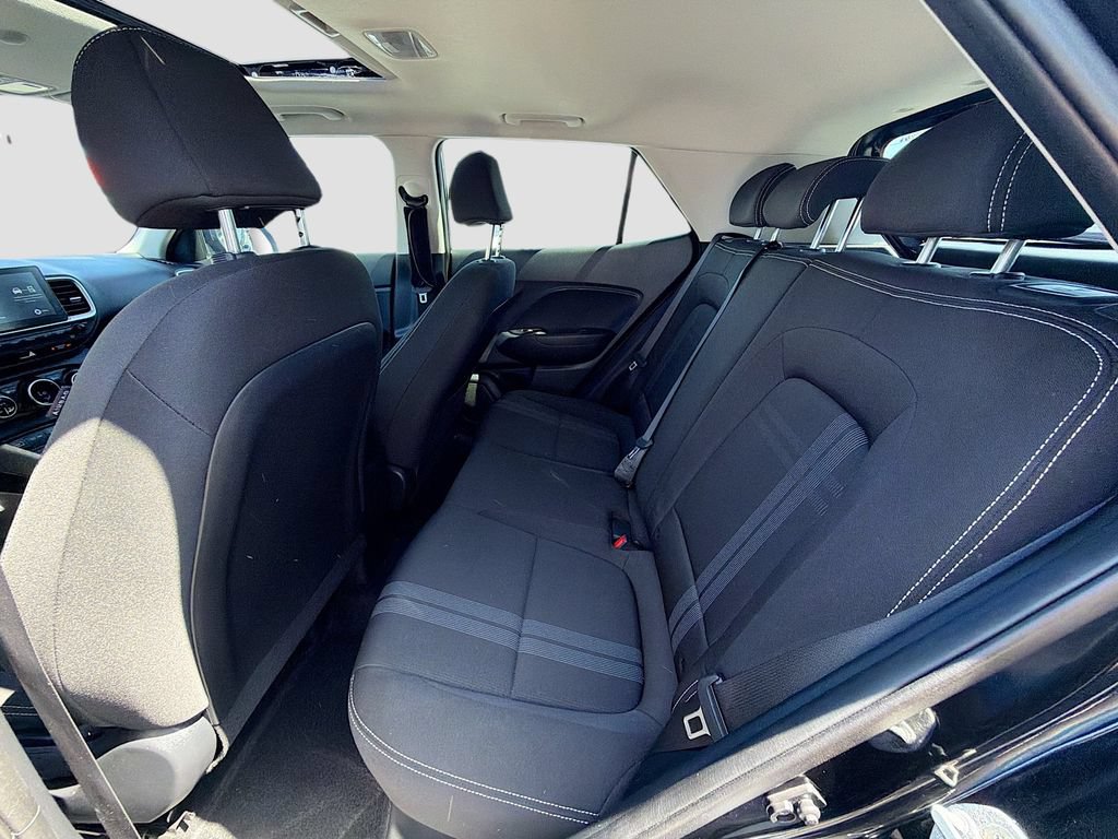 Used 2022 Hyundai Venue SEL w/ Cargo Package FWD image 23