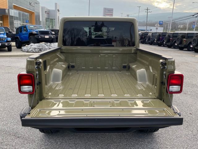 New 2025 Jeep Gladiator Sport image 5