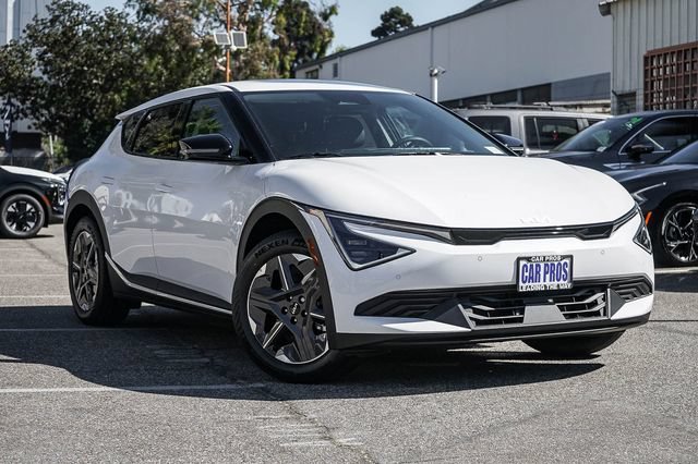 New 2026 Kia EV6 Light RWD image 2