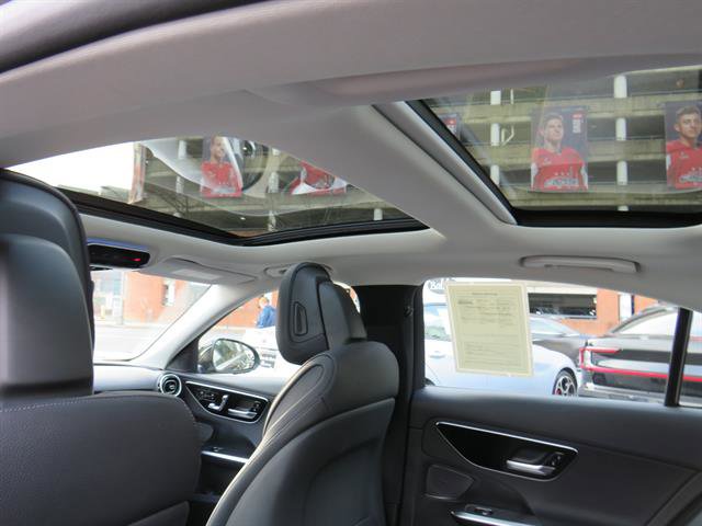 Used 2025 Mercedes-Benz C 300 4MATIC Sedan image 20