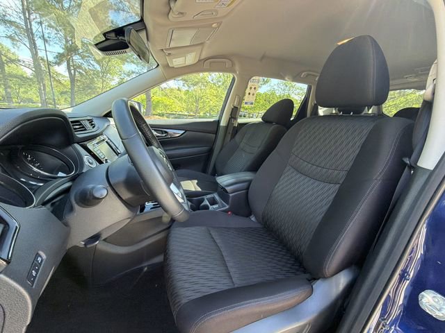 Used 2019 Nissan Rogue SV w/ Premium Package FWD image 11