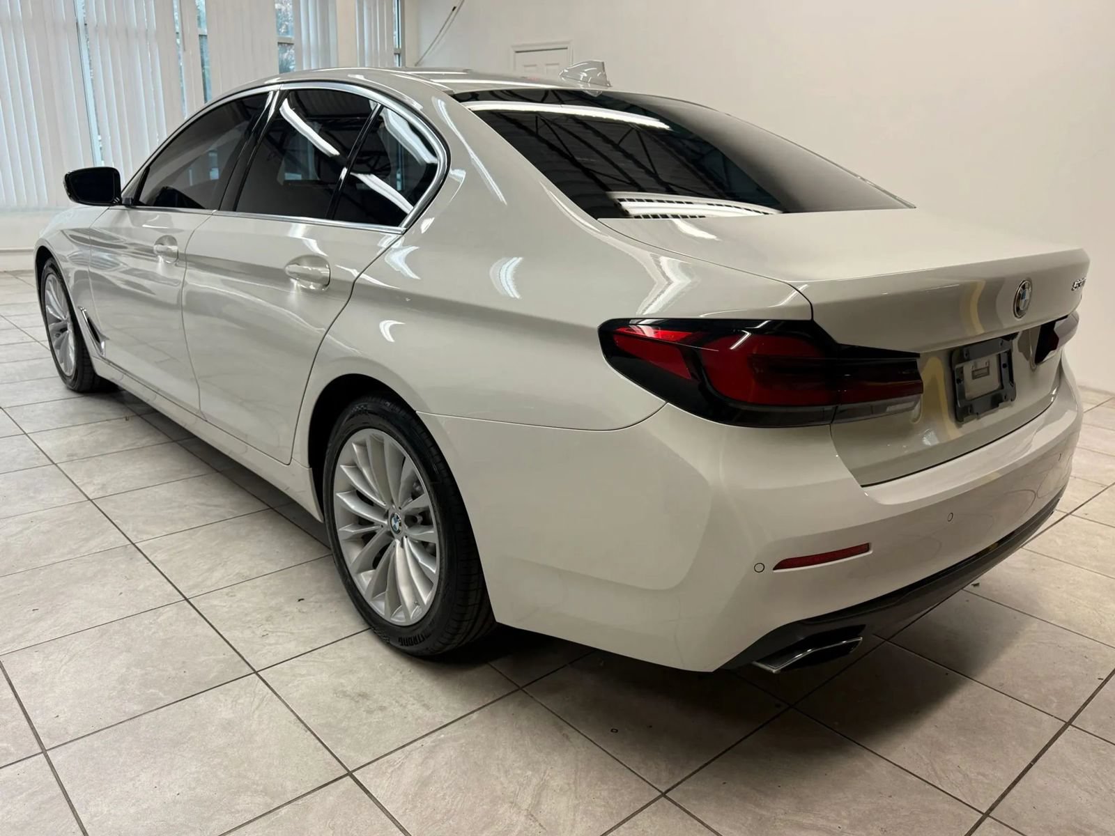 Used 2021 BMW 530i w/ Convenience Package RWD image 7