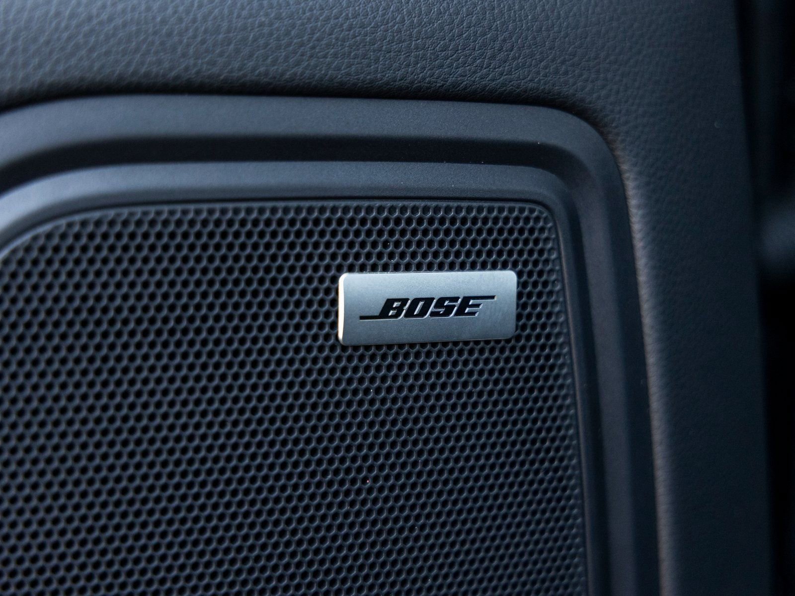 Certified 2025 Porsche Macan image 24