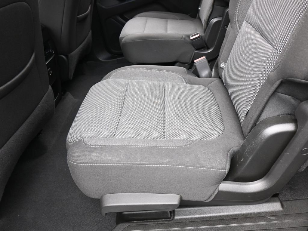 Used 2023 Chevrolet Traverse LT image 28