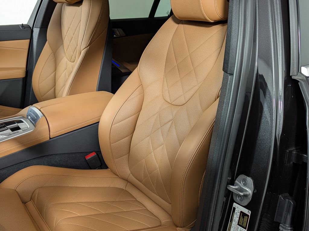 Certified 2023 BMW X6 xDrive40i w/ Climate Comfort Package image 20
