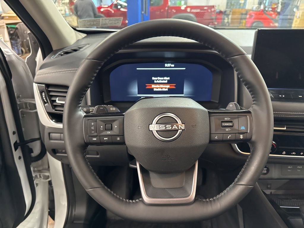 Certified 2025 Nissan Rogue SL image 16