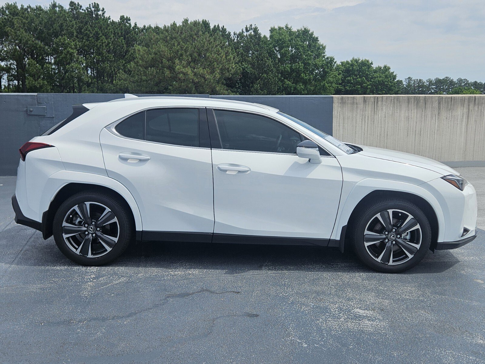 New 2026 Lexus UX 300h FWD image 6