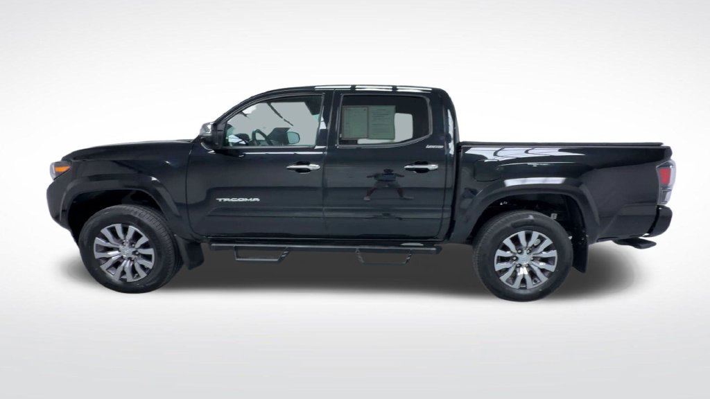 Certified 2022 Toyota Tacoma Limited AWD/4WD image 6