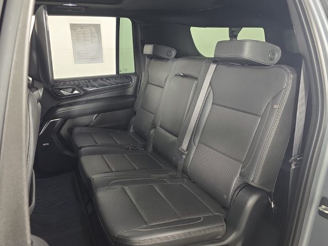 Used 2023 GMC Yukon XL Denali AWD/4WD image 28