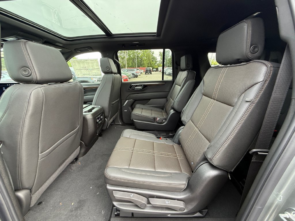 New 2026 Chevrolet Suburban High Country AWD/4WD image 26