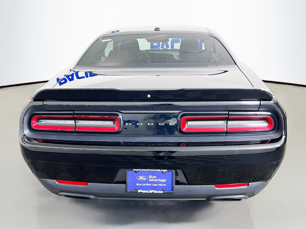 Used 2019 Dodge Challenger R/T RWD image 8
