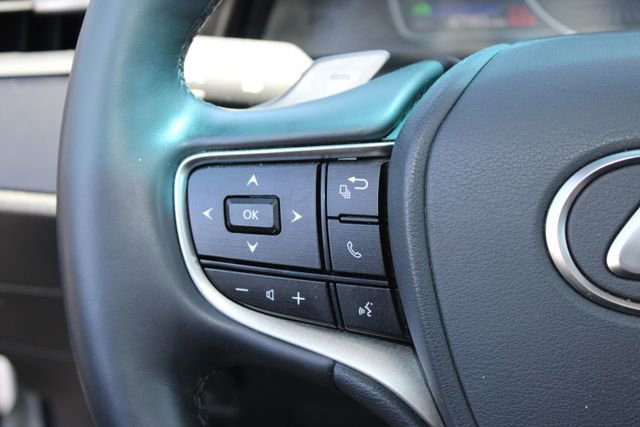 Certified 2024 Lexus ES 300h w/ Premium Package image 18