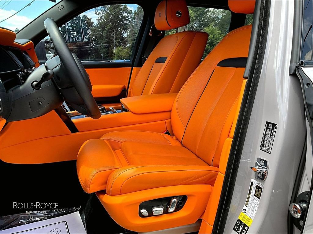 Certified 2023 Rolls-Royce Cullinan Black Badge AWD/4WD image 21
